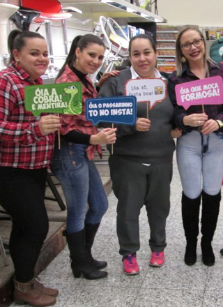 Lojas em clima de festa junina