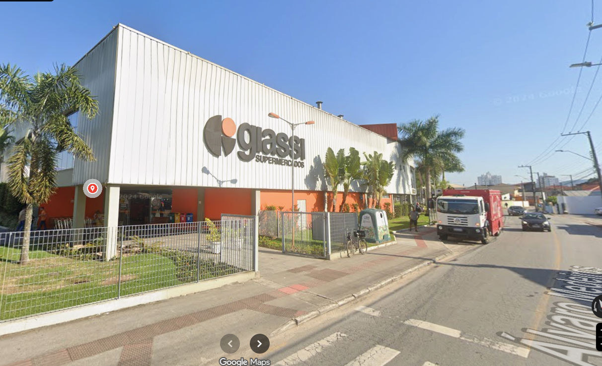 Giassi São José aberto no feriado de 19/03