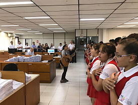 Coral do Bairro da Juventude faz apresentação na Central