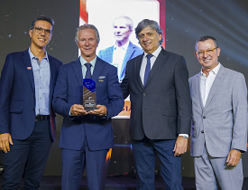 Giassi recebe cinco troféus no Prêmio Acats 2026