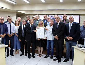 Giassi recebe Moção de Aplauso pelos 60 anos de atividades