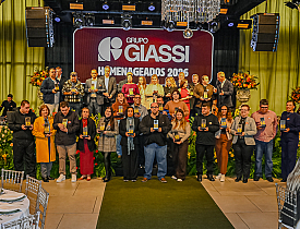 Grupo Giassi celebra a trajetória de 241 colaboradores em cerimônia