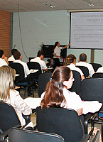 Assistentes de supervisão em treinamento