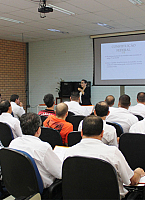 Supervisores participam de treinamento na Central Administrativa