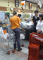 Conferentes são treinados no Giassi Blumenau