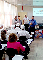 Pão Amigo apresentado para representantes de escolas de Araranguá